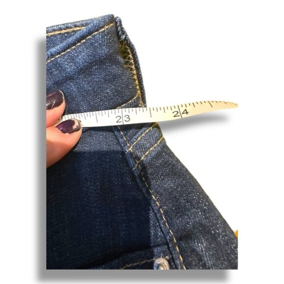 🆕 NWT Women’s 24w Levi’s Mid Length High Rise Classic Shorts Dark Wash - Picture 8 of 11